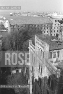 VENEZIA 1984 VEDUTA DALLALTO MULINO STUCKY © ARCHIVIO Graziano Arici/Rosebud2   ARCHEOLOGIA INDUSTRIALE MULINO STUCKY PRE-INCENDIO GIUDECCA