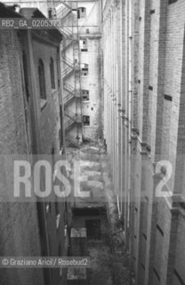 VENEZIA 1984 ESTERNI MULINO STUCKY © ARCHIVIO Graziano Arici/Rosebud2   ARCHEOLOGIA INDUSTRIALE MULINO STUCKY PRE-INCENDIO INTERNI GIUDECCA