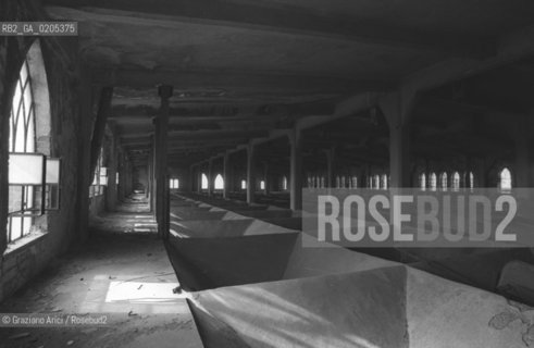 VENEZIA 1984 INTERNI MULINO STUCKY © ARCHIVIO Graziano Arici/Rosebud2   ARCHEOLOGIA INDUSTRIALE MULINO STUCKY PRE-INCENDIO GIUDECCA