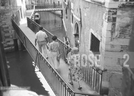 VENEZIA 1985 PONTE DI SAN SAMUELE © ARCHIVIO Graziano Arici/Rosebud2  PERSONE