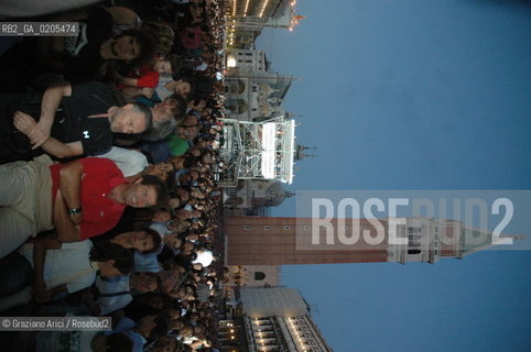 VENICE 7/07/07 - CONCERTO OF THE COMPOSER AND SINGER PETER GABRIEL IN ST. MARKS SQUARE ©Graziano Arici/Rosebud2 CANTANTE MUSICA POP ROCK