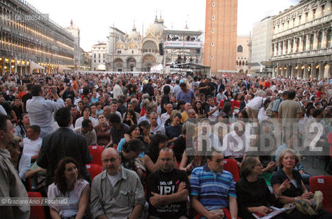 piazza San Marco. Concerto di Peter Gabriel