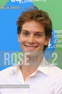 01_09_2007 - VENICE - 64TH FILM FESTIVAL - FILM LES AMOURS DASTREE ET CELADON THE ACTOR ANDY GILLET ©Graziano Arici/Rosebud2