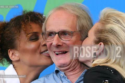 01_09_2007 - VENICE - 64TH FILM FESTIVAL - FILM ITS A FREE WORLD... THE DIRECTOR KEN LOACH WITH THE ACTRESSES ACTOR KIERSTON WAREING AND JULIET ELLIS. ©Graziano Arici/Rosebud2