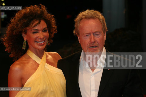 01_09_2007 - VENICE - 64TH FILM FESTIVAL - RED CARPET FILM BLADE RUNNER: THE FINAL CUT THE DIRECTOR RIDLEY SCOTT WITH HIS WIFE GIANNINA FACIO ©Graziano Arici/Rosebud2