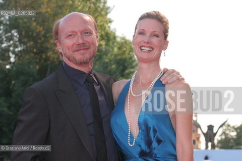 01_09_2007 - VENICE - 64TH FILM FESTIVAL - RED CARPET - FILM IN THE VALLEY OF ELAH DIRECTOR, WRITER, PRODUCER PAUL HAGGIS WITH HIS WIFE ©Graziano Arici/Rosebud2