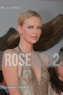 01_09_2007 - VENICE - 64TH FILM FESTIVAL - RED CARPET - FILM IN THE VALLEY OF ELAH THE ACTRESS CHARLIZE THERON ©Graziano Arici/Rosebud2