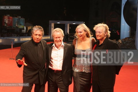 01_09_2007 - VENICE - 64TH FILM FESTIVAL - RED CARPET FILM BLADE RUNNER: THE FINAL CUT - LEFT TO RIGHT: THE ACTOR EDWARD JAMES OLMOS, THE DIRECTOR RIDLEY SCOTT, THE ACTRESS DARYL HANNAH AND THE ACTOR RUTGER HAUER.. ©Graziano Arici/Rosebud2