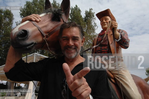 02_09_2007 - VENICE - 64TH FILM FESTIVAL - THE ACTOR FABIO TESTI ©Graziano Arici/Rosebud2