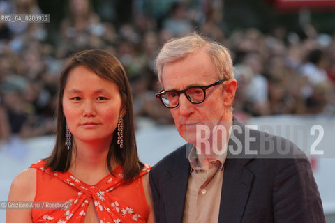 02_09_2007 - VENICE - 64TH FILM FESTIVAL - RED CARPET FILM CASSANDRAS DREAM - THE DIRECTOR WOODY ALLEN WITH HIS WIFE SOON-YI PREVIN ©Graziano Arici/Rosebud2
