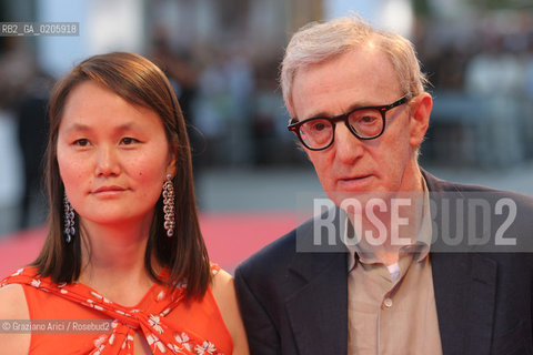 02_09_2007 - VENICE - 64TH FILM FESTIVAL - RED CARPET FILM CASSANDRAS DREAM - THE DIRECTOR WOODY ALLEN WITH HIS WIFE SOON-YI PREVIN ©Graziano Arici/Rosebud2
