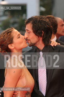 03_09_2007 - VENICE - 64TH FILM FESTIVAL - RED CARPET FILM THE DARJEELING LIMITED ACTOR ADRIEN BRODY WITH HIS GIRLFRIEND ELSA PATAKY ©Graziano Arici/Rosebud2