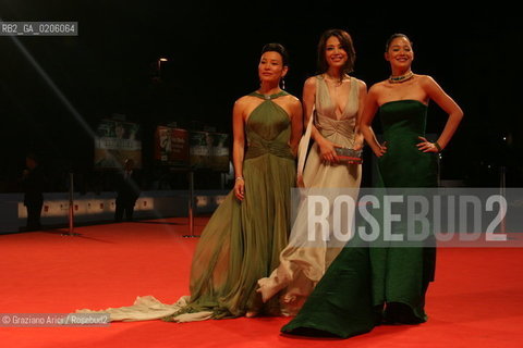 03_09_2007 - VENICE - 64TH FILM FESTIVAL - FILM TAIYANG ZHAOCHANG SHENGQI (THE SUN ALSO RISES) - LEFT TO RIGHT: ACTRESSES JOAN CHEN, KONG WEI, ZHOU YUN. ©Graziano Arici/Rosebud2