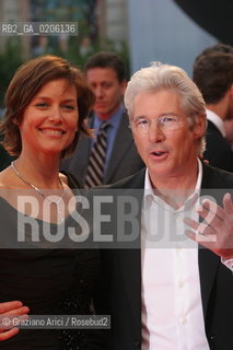 04_09_2007 - VENICE - 64TH FILM FESTIVAL - FILM IM NOT THERE THE ACTOR RICHARD GERE WITH HIS WIFE CAREY LOWELL ©Graziano Arici/Rosebud2