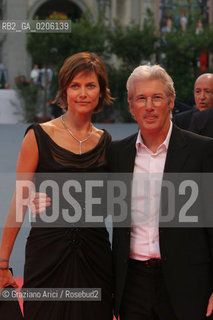04_09_2007 - VENICE - 64TH FILM FESTIVAL - FILM IM NOT THERE THE ACTOR RICHARD GERE WITH HIS WIFE CAREY LOWELL ©Graziano Arici/Rosebud2