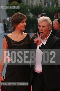 04_09_2007 - VENICE - 64TH FILM FESTIVAL - FILM IM NOT THERE THE ACTOR RICHARD GERE WITH HIS WIFE CAREY LOWELL ©Graziano Arici/Rosebud2