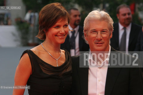 04_09_2007 - VENICE - 64TH FILM FESTIVAL - FILM IM NOT THERE THE ACTOR RICHARD GERE WITH HIS WIFE CAREY LOWELL ©Graziano Arici/Rosebud2
