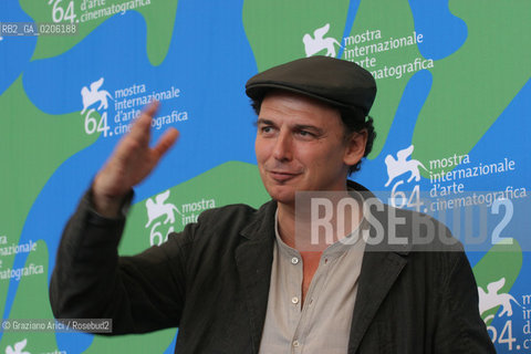 05_09_2007 - VENICE - 64TH FILM FESTIVAL - FILM EN LA CIUDAD DE SYLVIA THE DIRECTOR JOSE LUIS GUERIN ©Graziano Arici/Rosebud2