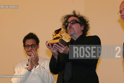 05_09_2007 - VENICE - 64TH FILM FESTIVAL - GOLDEN LION FOR LIFETIME ACHIEVEMENT TO TIM BARTON - JOHNNY DEPP GIVE THE PRIZE TO TIM BURTON   ©Graziano Arici/Rosebud2