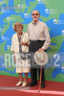 06_09_2007 - VENICE - 64TH FILM FESTIVAL - FILM CRISTOVAO COLOMBO - O ENIGMA - THE DIRECTOR MANUEL OLIVEIRA WITH HIS WIFE. ©Graziano Arici/Rosebud2