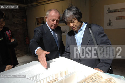 VENICE 20/09/07 - CERIMONY OF CONSIGNEMENT OF THE PUNTA DELLA DOGANA TO FRANCOIS PINAULT TO BUILD THE NEW ART CONTEMPORANY MUSEUM IN VENICE WITH THE ARCHITECT TADAO ANDO AND THE MAYOR MASSIMO CACCIARI ©Graziano Arici/Rosebud2 ARTE