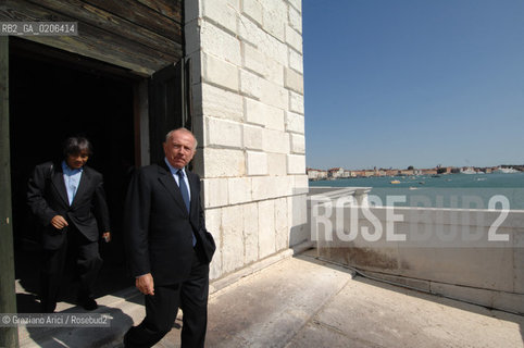 VENICE 20/09/07 - CERIMONY OF CONSIGNEMENT OF THE PUNTA DELLA DOGANA TO FRANCOIS PINAULT TO BUILD THE NEW ART CONTEMPORANY MUSEUM IN VENICE WITH THE ARCHITECT TADAO ANDO AND THE MAYOR MASSIMO CACCIARI ©Graziano Arici/Rosebud2 ARTE