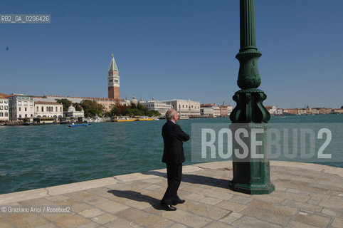 VENICE 20/09/07 - CERIMONY OF CONSIGNEMENT OF THE PUNTA DELLA DOGANA TO FRANCOIS PINAULT TO BUILD THE NEW ART CONTEMPORANY MUSEUM IN VENICE WITH THE ARCHITECT TADAO ANDO AND THE MAYOR MASSIMO CACCIARI ©Graziano Arici/Rosebud2 ARTE