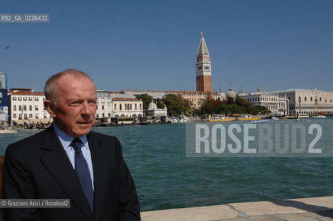 VENICE 20/09/07 - CERIMONY OF CONSIGNEMENT OF THE PUNTA DELLA DOGANA TO FRANCOIS PINAULT TO BUILD THE NEW ART CONTEMPORANY MUSEUM IN VENICE WITH THE ARCHITECT TADAO ANDO AND THE MAYOR MASSIMO CACCIARI ©Graziano Arici/Rosebud2 ARTE