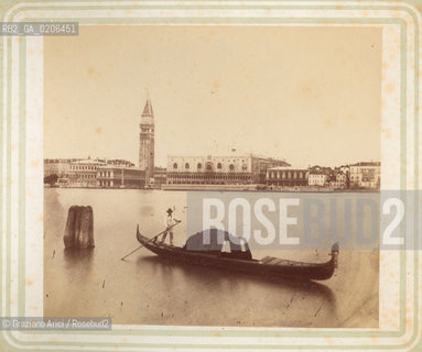 -VENEZIA, P. BERTOJA, BACINO DI S. MARCO, ANTE 1873. STAMPA ALLALBUMINA  INCOLLATA SU CARTONE, CM 26X21 CONTENUTE ALLINTERNO DELLALBUM RICORDO DI VENEZIA. ©ARCHIVIO Graziano Arici/Rosebud2   GONDOLA, BARCA, BAGNI PUBBLICI FOTOANTICHE.-VENICE, P. BERTOJA, BACINO DI S. MARCO, ANTE 1873. ALBUMEN PHOTOGRAPH  MOUNTED ON CARDBOARD, CM 26X21 ©Graziano Arici/Rosebud2 