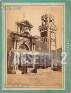 -VENEZIA, EDIZIONI TESTOLINI, ENTRATA DELLARSENALE, SENZA DATA. STAMPA ALLALBUMINA INCOLLATA SU CARTONE CONTENUTA NELLALBUM A SOFFIETTO RICORDO DI VENEZIA, CM 15,3X11,7  ©ARCHIVIO Graziano Arici/Rosebud2  FOTOANTICHE.-VENICE, EDIZIONI TESTOLINI, ENTRATA DELLARSENALE, UNDATED. ALBUMEN PHOTOGRAPH MOUNTED ON CARDBOARD IN THE ALBUM RICORDO DI VENEZIA, CM 15,3X11,7 ©Graziano Arici / rosebud2