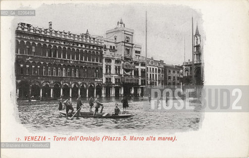-VENEZIA, SENZA INDICAZIO DAUTORE, TORRE DELLOROLOGIO (PIAZZA S.MARCO ALTA MAREA), 1920 C.A. CARTOLINA POSTALE, CM 14X8,9 ©ARCHIVIO Graziano Arici/Rosebud2  FOTOANTICHE.-VENICE, NO AUTHORS INDICATION, TORRE DELLOROLOGIO (PIAZZA S.MARCO ALTA MAREA), 1920 C.A. POSTCARD, CM 14X8,9 ©Graziano Arici/Rosebud2 