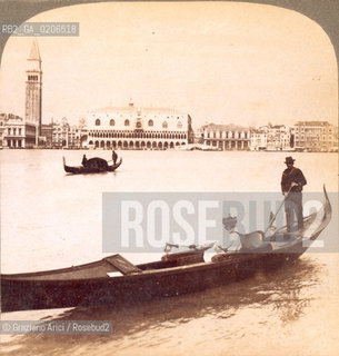 -VENEZIA, UNDERWOOD & UNDERWOOD PUBBLISHERS WORKS AND STUDIOS - WASHINGTON D.C. - ARLINGTON - LITTLETON, BACINO S. MARCO, 1900 C.A. POSITIVO ALLALBUMINA MONTATO SU CARTONE, FOTOGRAFIA STEREOSCOPICA, CM 17,3X8,9  ©ARCHIVIO Graziano Arici/Rosebud2   GONDOLA. FOTOANTICHE.-VENICE, UNDERWOOD & UNDERWOOD PUBBLISHERS WORKS AND STUDIOS - WASHINGTON D.C. - ARLINGTON - LITTLETON, BACINO S. MARCO, 1900 C.A. ALBUMEN POSITIVE MOUNTED ON CARDBOARD, STEREOSCOPICAL PHOTOGRAPH CM 17,3X8,9 ©Graziano Arici / rosebud2 .