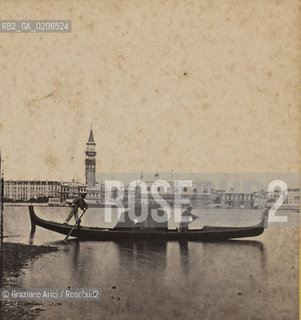 -VENEZIA, SENZA INDICAZIONE DAUTORE, BACINO DI S. MARCO, SENZA DATA. POSITIVO ALLALBUMINA MONTATO SU CARTONE, FOTOGRAFIA STEREOSCOPICA, CM 17X8,2  ©ARCHIVIO Graziano Arici/Rosebud2  GONDOLA, FOTOANTICHE.-VENICE, NO AUTHORS INDICATION, BACINO DI S. MARCO, UNDATED. ALBUMEN POSITIVE MOUNTED ON CARDBOARD, STEREOSCOPICAL PHOTOGRAPH CM 17X8,2 ©Graziano Arici / rosebud2