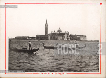 -VENEZIA, SENZA INDICAZIONE DAUTORE, ISOLA DI S. GIORGIO, SENZA DATA. STAMPA TIPOGRAFICA CONTENUTA ALLINTERNO DELLALBUM A SOFFIETTO SOUVENIR DU GRAND HOTEL DITALIE BAUER, VENISE BAUER-GRUNWALD 24 MAGGIO 1903, IN OMAGGIO PER I CLIENTI, CM 14,7X10,9  ©ARCHIVIO Graziano Arici/Rosebud2  GONDOLA, FOTOANTICHE.-VENICE, NO AUTHORS INDICATION, ISOLA DI S. GIORGIO, UNDATED. TYPOGRAPHICAL PRINT, CM 14,7X10,9 ©Graziano Arici/Rosebud2 