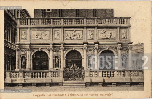 -VENEZIA, SENZA INDICAZIONE DAUTORE, LOGGETTA DEL SANSOVINO, SENZA DATA. STAMPA ELIOGRAFICA CONTENUTA ALL INTERNO DELLALBUM A SOFFIETTO ALBUM RICORDO DELLINAUGURAZIONE DEL CAMPANILE DI S. MARCO-APRILE 1912, CM 9,1X14  ©ARCHIVIO Graziano Arici/Rosebud2  FOTOANTICHE.-VENICE, NO AUTHORS INDICATION, LOGGETTA DEL SANSOVINO, UNDATED. HELIOGRAPHY IN THE ALBUM RICORDO DELLINAUGURAZIONE DEL CAMPANILE DI S. MARCO-APRILE 1912, CM 9,1X14 ©Graziano Arici/Rosebud2 