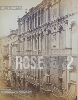 -VENEZIA, SENZA INDICAZIONE DAUTORE, PALAZZO CAPELLO TREVISAN IN RIO DELLA CANONICA. STAMPA ALLALBUMINA  INCOLLATA SU CARTONE, CM 27,2X34,3 ©ARCHIVIO Graziano Arici/Rosebud2   FOTOANTICHE.-VENICE, NO AUTHORS INDICATION, PALAZZO CAPELLO TREVISAN IN RIO DELLA CANONICA, UNDATED. ALBUMEN PHOTOGRAPH  MOUNTED ON CARDBOARD, CM 27,2X34,3 ©Graziano Arici / rosebud2