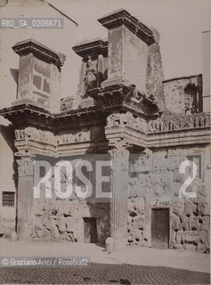 -ROMA, SENZA INDICAZIONE DAUTORE, TEMPIO DI PALLADE, SENZA DATA. STAMPA ALLALBUMINA INCOLLATA SU CARTONE, CM 18,7X25,4 CONTENUTE ALLINTERNO DELLALBUM H.F.M.H FROM T.H.H.-IN REMEBRANCE OF A PLEASANT TOUR SEPTEMBER 22nd NOVEMBER15th 1888 DUBLINO. ©ARCHIVIO Graziano Arici/Rosebud2  FOTOANTICHE.-ROME, NO AUTHORS INDICATION, TEMPIO DI PALLADE, UNDATED. ALBUMEN PHOTOGRAPH MOUNTED ON CARDBOARD, CM 18,7X25,4 ©Graziano Arici/Rosebud2 