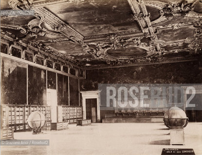 -VENEZIA, SENZA INDICAZIONE DAUTORE, SALA DEL GRAN CONSIGLIO - PALAZZO DUCALE, SENZA DATA. STAMPA ALLALBUMINA, CM 23,5X18,2 ©ARCHIVIO Graziano Arici/Rosebud2  FOTOANTICHE.-VENICE, NO AUTHORS INDICATION, SALA DEL GRAN CONSIGLIO - PALAZZO DUCALE, UNDATED. ALBUMEN PHOTOGRAPH, CM 23,5X18,2 ©Graziano Arici/Rosebud2 