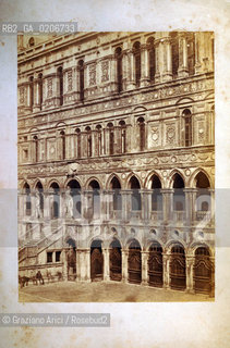 -VENEZIA, SENZA INDICAZIONE DAUTORE, CORTILE INTERNO DI PALAZZO DUCALE, 1860 C.A.. STAMPA ALLALBUMINA INCOLLATA SU CARTONE, CM 25X34,2 ©ARCHIVIO Graziano Arici/Rosebud2   FOTOANTICHE.-VENICE, NO AUTHORS INDICATION,  CORTILE INTERNO DI PALAZZO DUCALE, 1860 C.A.. ALBUMEN PHOTOGRAPH  MOUNTED ON CARDBOARD, CM 25X34,2 ©Graziano Arici/Rosebud2 