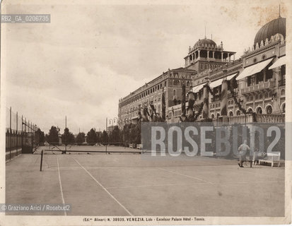 -VENEZIA, FRATELLI ALINARI, LIDO - EXCELSIOR PALACE HOTEL - TENNIS, 1920. STAMPA ALLALBUMINA, CM 25,9X20 ©ARCHIVIO Graziano Arici/Rosebud2  FOTOANTICHE.-VENICE, FRATELLI ALINARI, LIDO - EXCELSIOR PALACE HOTEL - TENNIS, 1920. ALBUMEN PHOTOGRAPH, CM 25,9X20 ©Graziano Arici/Rosebud2 