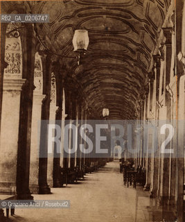 -VENEZIA, SENZA INDICAZIONE DAUTORE, PROCURATIE NUOVE A S. MARCO, SENZA DATA. POSITIVO ALLALBUMINA MONTATO SU CARTONE, FOTOGRAFIA STEREOSCOPICA, CM 17,8X8,6  ©ARCHIVIO Graziano Arici/Rosebud2  CAFFE FLORIAN, FOTOANTICHE.-VENICE, NO AUTHORS INDICATION, PROCURATIE NUOVE A S. MARCO, UNDATED. ALBUMEN POSITIVE MOUNTED ON CARDBOARD, STEREOSCOPICAL PHOTOGRAPH CM 17,8X8,6 ©Graziano Arici / rosebud2