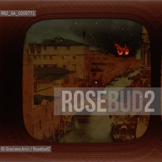 -ROMA, SENZA INDICAZIONE DAUTORE, RIO DEI MENDICANTI CON FUOCO  VISIONE NOTTE, SENZA DATA. POSITIVO ALLALBUMINA MONTATO SU CARTONE, FOTOGRAFIA DIAFANOSTEREOSCOPICA, CM 17,4X8,5  ©ARCHIVIO Graziano Arici/Rosebud2  FOTOANTICHE.-ROME, NO AUTHORS INDICATION, RIO DEI MENDICANTI WITH FIRE NIGHT VISION, UNDATED. ALBUMEN POSITIVE MOUNTED ON CARDBOARD, DIAFANOSTEREOSCOPICAL PHOTOGRAPH CM 17,4X8,5 ©Graziano Arici / rosebud2 .