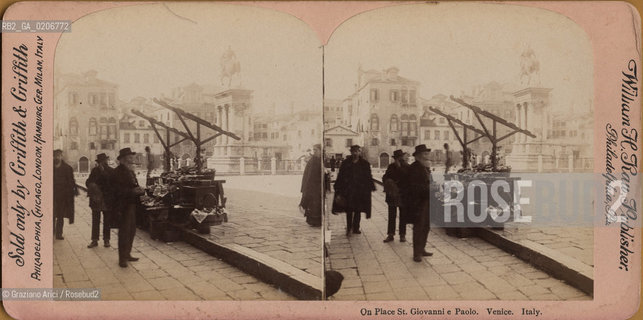 -VENEZIA, WILLIAM H. RAU PUBBLISHER, SOLD ONLY BY GRIFFITH & GRIFFITH PHILADELPHIA, PIAZZA S. GIOVANNI E PAOLO, SENZA DATA. POSITIVO ALLALBUMINA MONTATO SU CARTONE, FOTOGRAFIA STEREOSCOPICA, CM 17,8X8,8  ©ARCHIVIO Graziano Arici/Rosebud2  COLLEONI, MESTIERI, VENDITORE, PERSONA, FOTOANTICHE.-VENICE, WILLIAM H. RAU PUBBLISHER, SOLD ONLY BY GRIFFITH & GRIFFITH PHILADELPHIA, PIAZZA S. GIOVANNI E PAOLO, UNDATED. ALBUMEN POSITIVE MOUNTED ON CARDBOARD, STEREOSCOPICAL PHOTOGRAPH CM 17,8X8,8 ©Graziano Arici / rosebud2
