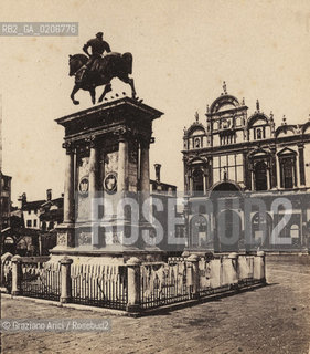 -VENEZIA, SENZA INDICAZIONE DAUTORE, CAMPO S. GIOVANNI E PAOLO, SENZA DATA. POSITIVO ALLALBUMINA MONTATO SU CARTONE, FOTOGRAFIA STEREOSCOPICA, CM 17,3X8,4  ©ARCHIVIO Graziano Arici/Rosebud2  STATUA DI BARTOLOMEO COLLEONI E OSPEDALE FOTOANTICHE.-VENICE, NO AUTHORS INDICATION, CAMPO S. GIOVANNI E PAOLO, UNDATED. ALBUMEN POSITIVE MOUNTED ON CARDBOARD, STEREOSCOPICAL PHOTOGRAPH CM 17,3X8,4 ©Graziano Arici / rosebud2 .