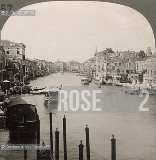 -VENEZIA, KEYSTONE VIEW COMPANY MANUFACTURERS AND PUBLISHERS MADE IN U.S.A., GRAND CANAL, SENZA DATA. POSITIVO ALLALBUMINA MONTATO SU CARTONE, FOTOGRAFIA STEREOSCOPICA, CM 17,6X8,9  ©ARCHIVIO Graziano Arici/Rosebud2   CANAL GRANDE, BARCA, FOTOANTICHE.-VENICE, KEYSTONE VIEW COMPANY MANUFACTURERS AND PUBLISHERS MADE IN U.S.A., GRAND CANAL, UNDATED. ALBUMEN POSITIVE MOUNTED ON CARDBOARD, STEREOSCOPICAL PHOTOGRAPH CM 17,6X8,9 ©Graziano Arici / rosebud2 .