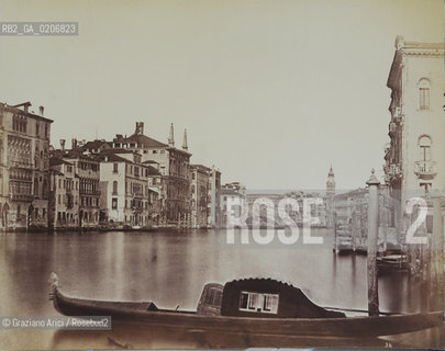 -VENEZIA, SENZA INDICAZIONE DAUTORE, CANAL GRANDE E PONTE DI RIALTO. STAMPA ALLALBUMINA  INCOLLATA SU CARTONE, CM 33X26 ©ARCHIVIO Graziano Arici/Rosebud2  GONDOLA, FOTOANTICHE.-VENICE, NO AUTHORS INDICATION, CANAL GRANDE E PONTE DI RIALTO, UNDATED. ALBUMEN PHOTOGRAPH  MOUNTED ON CARDBOARD, CM 33X26 ©Graziano Arici/Rosebud2 