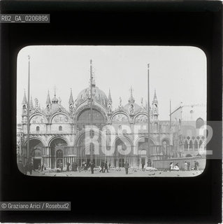 -VENEZIA, SENZA INDICAZIONE DAUTORE, S. MARCO, SENZA DATA. LASTRA IN VETRO PER LANTERNA MAGICA 8,2X8,2 ©ARCHIVIO Graziano Arici/Rosebud2   FOTOANTICHE.-VENICE, NO AUTHOR S INDICATION, S. MARCO, UNDATED. GLASS SLIDE FOR MAGIC LANTERN, CM 8,2X8,2 ©Graziano Arici/Rosebud2 