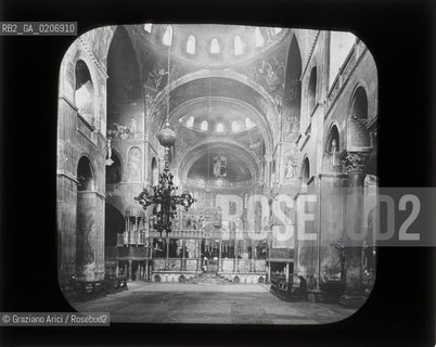 -VENEZIA, SENZA INDICAZIONE DAUTORE, BASILICA DI S. MARCO-INTERNO, SENZA DATA. LASTRA IN VETRO PER LANTERNA MAGICA CONTENUTE DENTRO LA LORO ORIGINALE CUSTODIA 10,2X8,2 ©ARCHIVIO Graziano Arici/Rosebud2   FOTOANTICHE.-VENICE, NO AUTHORS INDICATION,  BASILICA DI S. MARCO-INTERNO, UNDATED. GLASS SLIDE FOR MAGIC LANTERN IN THEIR WOODEN ORIGINAL BOX, CM 10,2X8,2 ©Graziano Arici/Rosebud2 