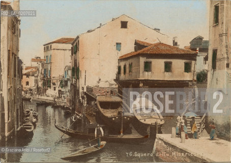 -VENEZIA, SENZA INDICAZIONE DAUTORE, SQUERO DELLA MISERICORDIA, SENZA DATA. STAMPA ALLALBUMINA COLORATA A MANO, CM 13,2X9,3 ©ARCHIVIO Graziano Arici/Rosebud2  FOTOANTICHE.-VENICE, NO AUTHORS INDICATION, SQUERO DELLA MISERICORDIA, UNDATED. ALBUMEN PHOTOGRAPH HAND COLORED, CM 13,2X9,3 ©Graziano Arici/Rosebud2 