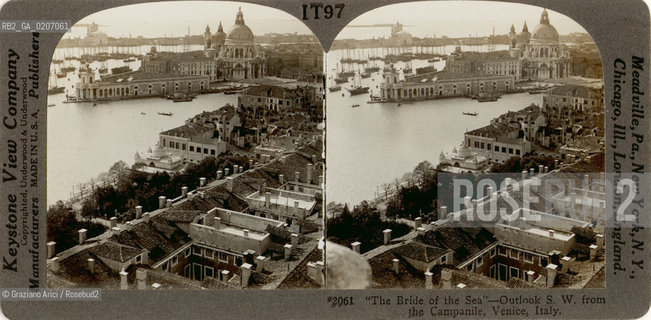 -VENEZIA, KEYSTONE VIEW COMPANY MANUFACTURERS AND PUBLISHERS MADE IN U.S.A., PANORAMA DAL CAMPANILE DI S. MARCO VERSO LA SALUTE, SENZA DATA. POSITIVO ALLALBUMINA MONTATO SU CARTONE, FOTOGRAFIA STEREOSCOPICA, CM 17,7X8,9  ©ARCHIVIO Graziano Arici/Rosebud2   FOTOANTICHE.-VENICE, KEYSTONE VIEW COMPANY MANUFACTURERS AND PUBLISHERS MADE IN U.S.A., PANORAMA DAL CAMPANILE DI S. MARCO VERSO LA SALUTE, UNDATED. ALBUMEN POSITIVE MOUNTED ON CARDBOARD, STEREOSCOPICAL PHOTOGRAPH CM 17,7X8,9 ©Graziano Arici / rosebud2 .